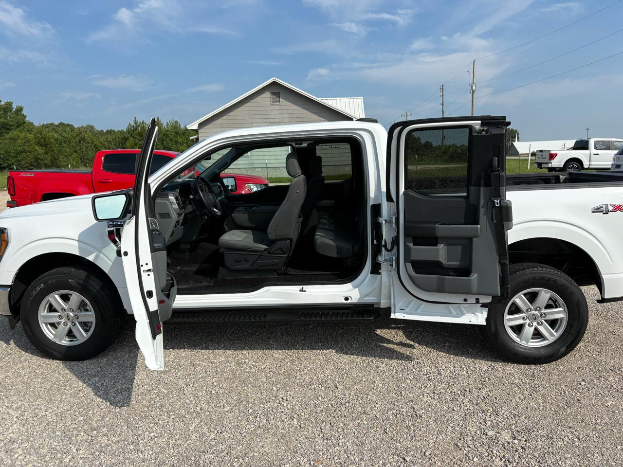 Ford F-150 4WD SuperCab 133" XLT 2023
