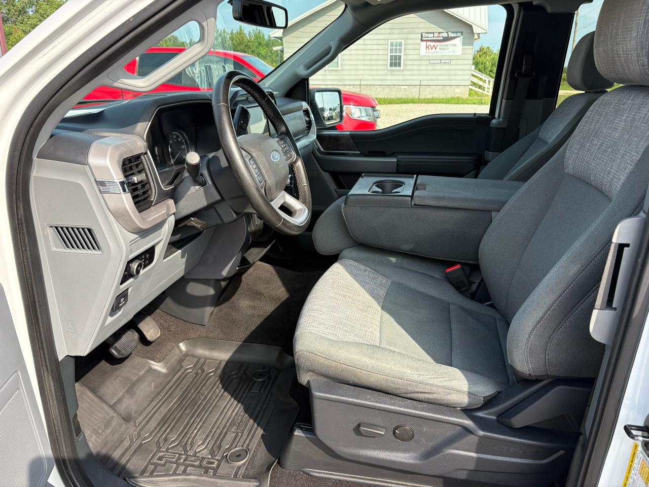 Ford F-150 4WD SuperCab 133" XLT 2023