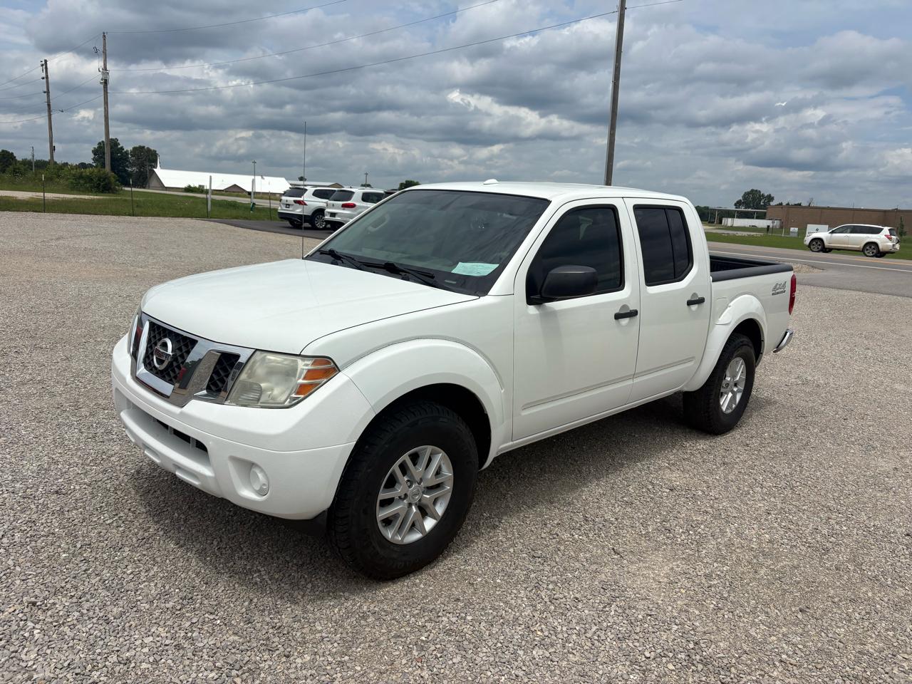 Nissan Frontier 4WD Crew Cab SWB Auto SV 2015