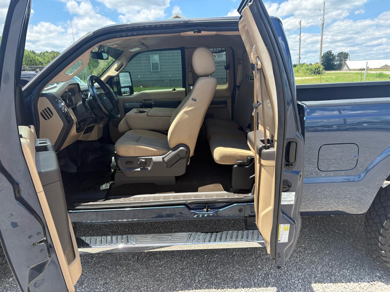 Ford F-250 SD FX4 SuperCab 4WD 2016