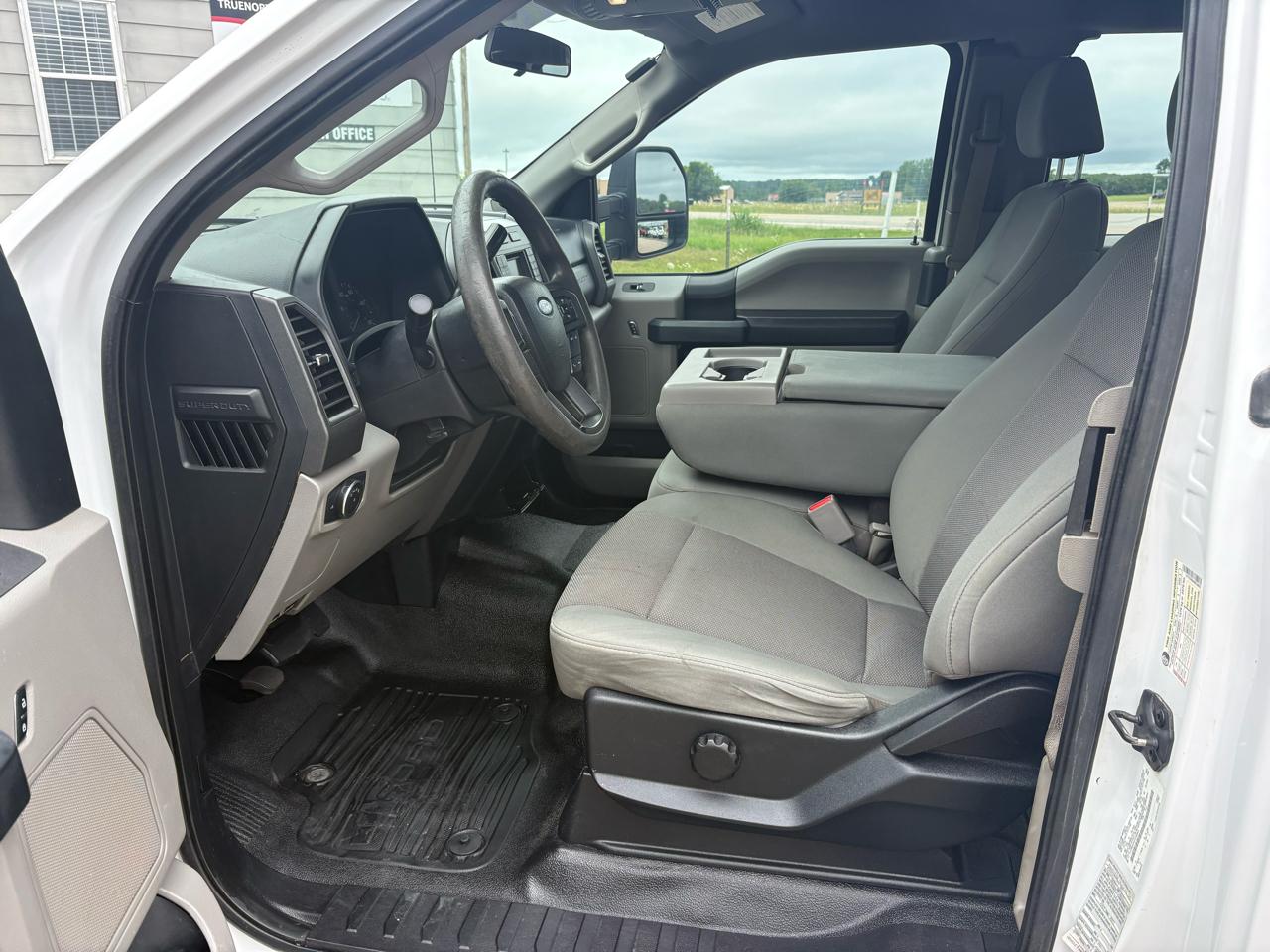 Ford F-250 SD XL SuperCab 4WD 2017