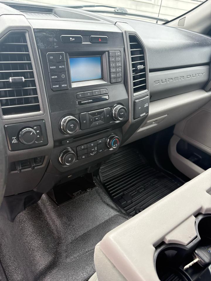 Ford F-250 SD XL SuperCab 4WD 2017
