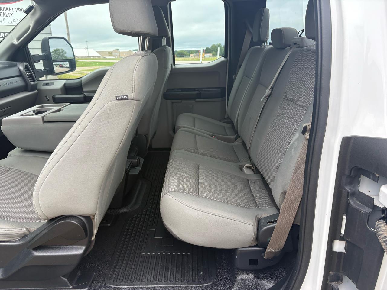 Ford F-250 SD XL SuperCab 4WD 2017