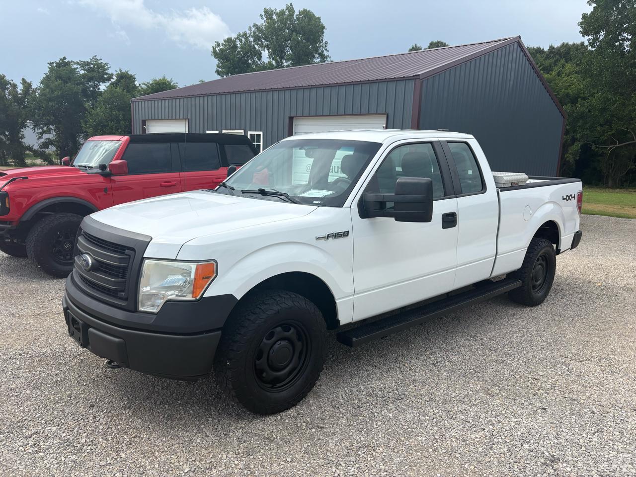 Ford F-150 4WD SuperCab 145" XL 2014