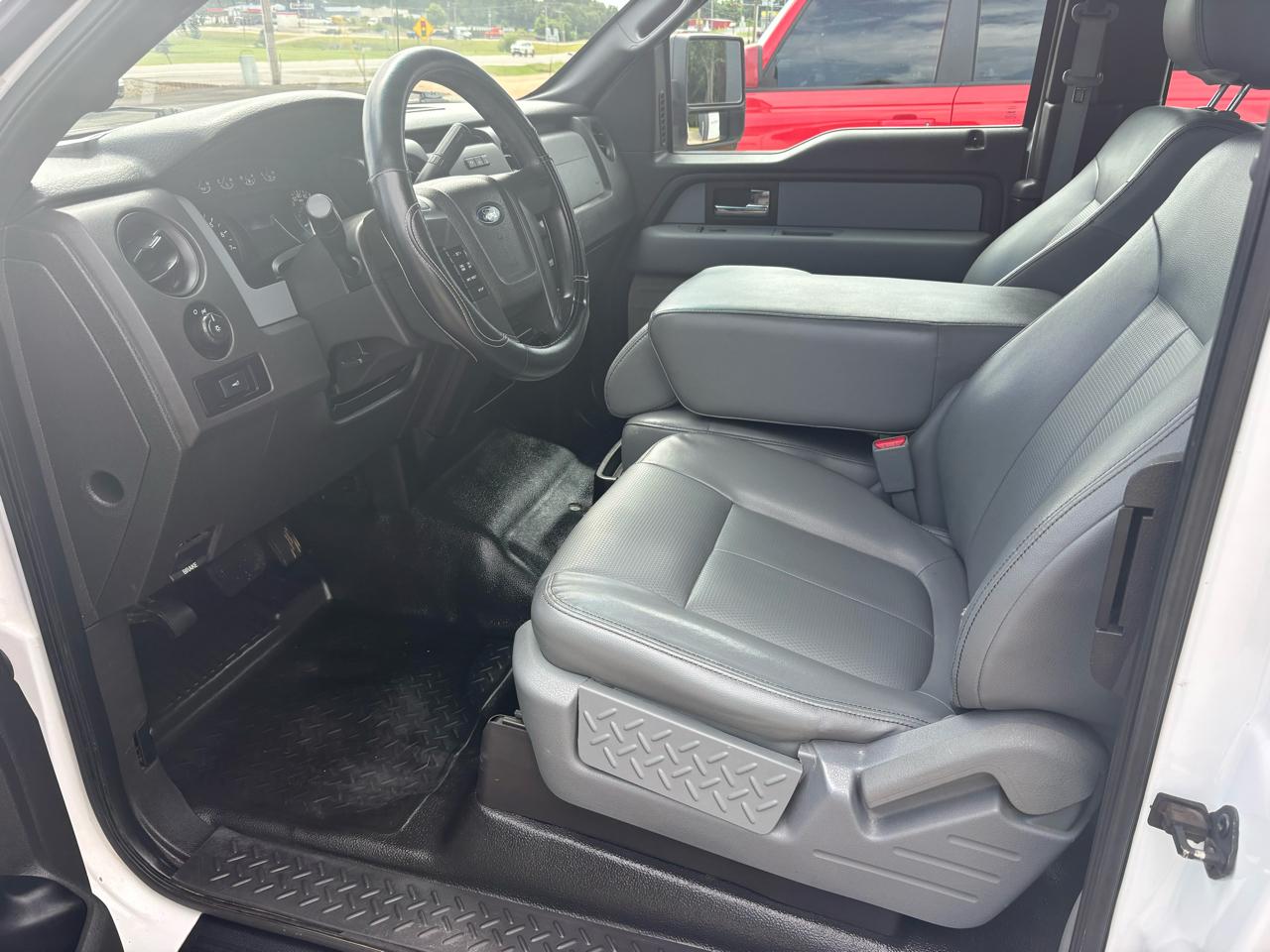Ford F-150 4WD SuperCab 145" XL 2014