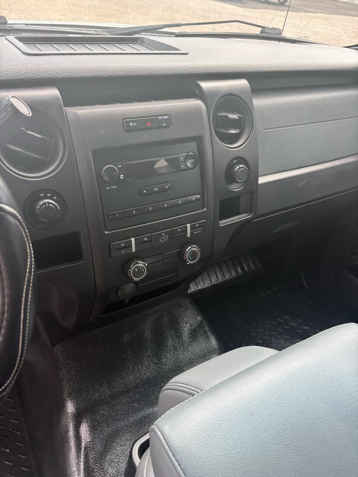 Ford F-150 4WD SuperCab 145" XL 2014