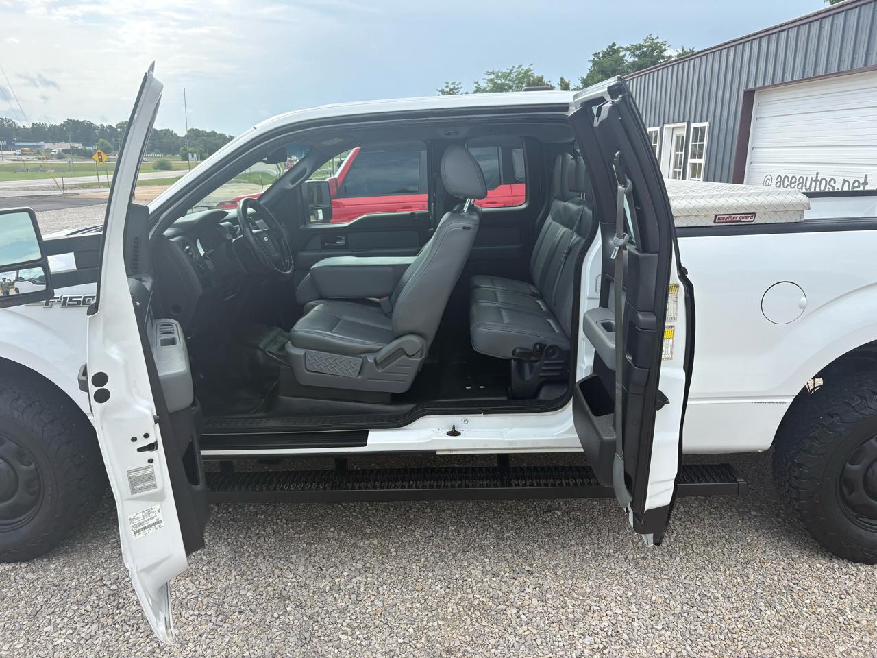 Ford F-150 4WD SuperCab 145" XL 2014