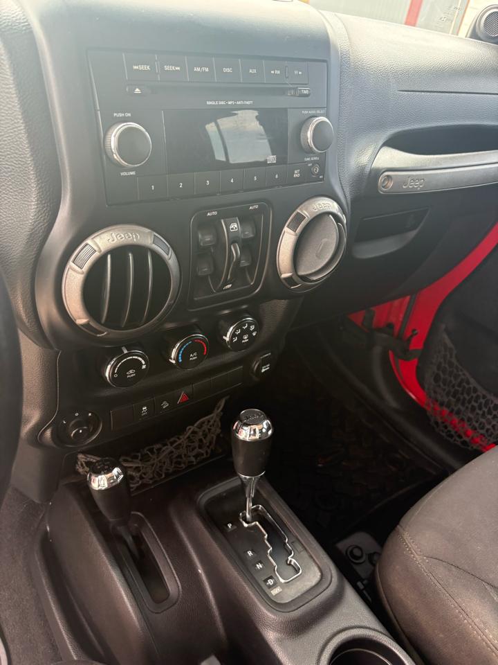 Jeep Wrangler Unlimited Sport 4WD 2014