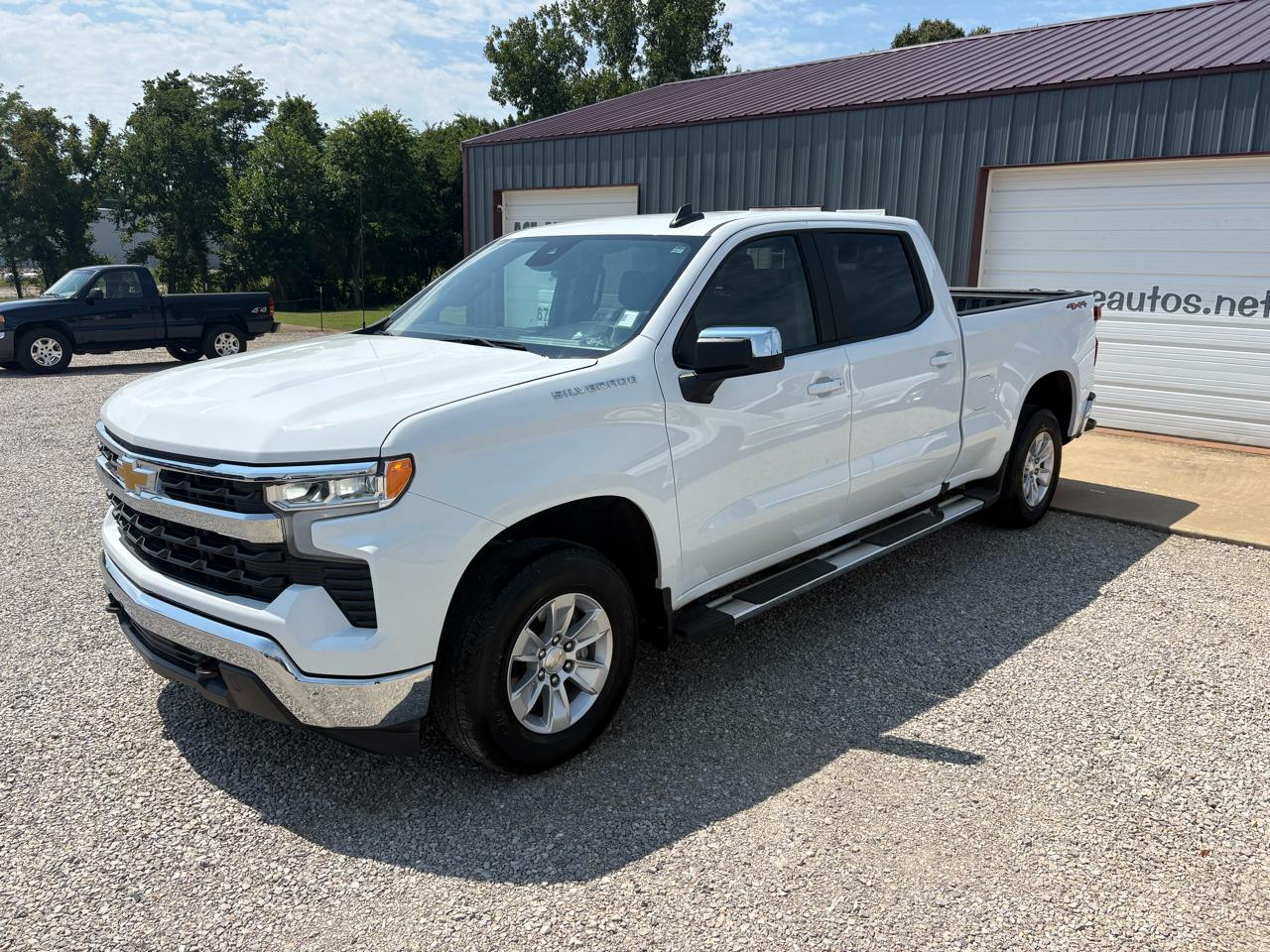 Chevrolet Silverado 1500 4WD Crew Cab 147" LT 2024