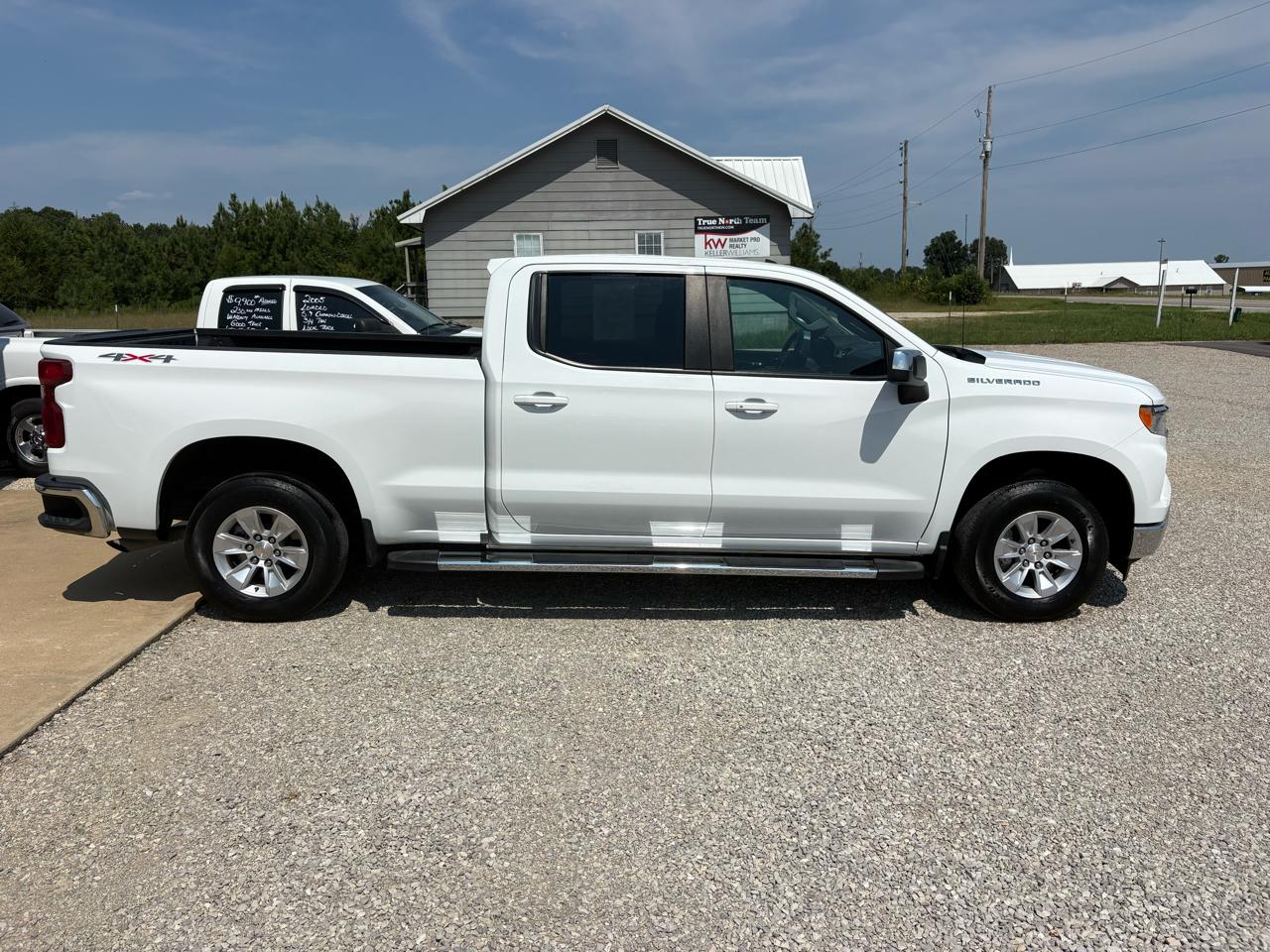 Chevrolet Silverado 1500 4WD Crew Cab 147" LT 2024