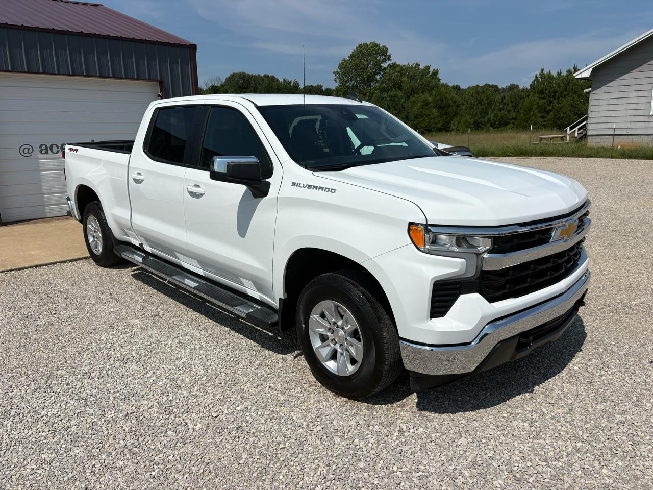 Chevrolet Silverado 1500 4WD Crew Cab 147" LT 2024