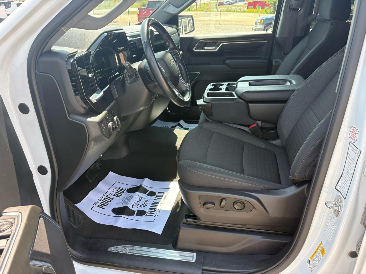 Chevrolet Silverado 1500 4WD Crew Cab 147" LT 2024