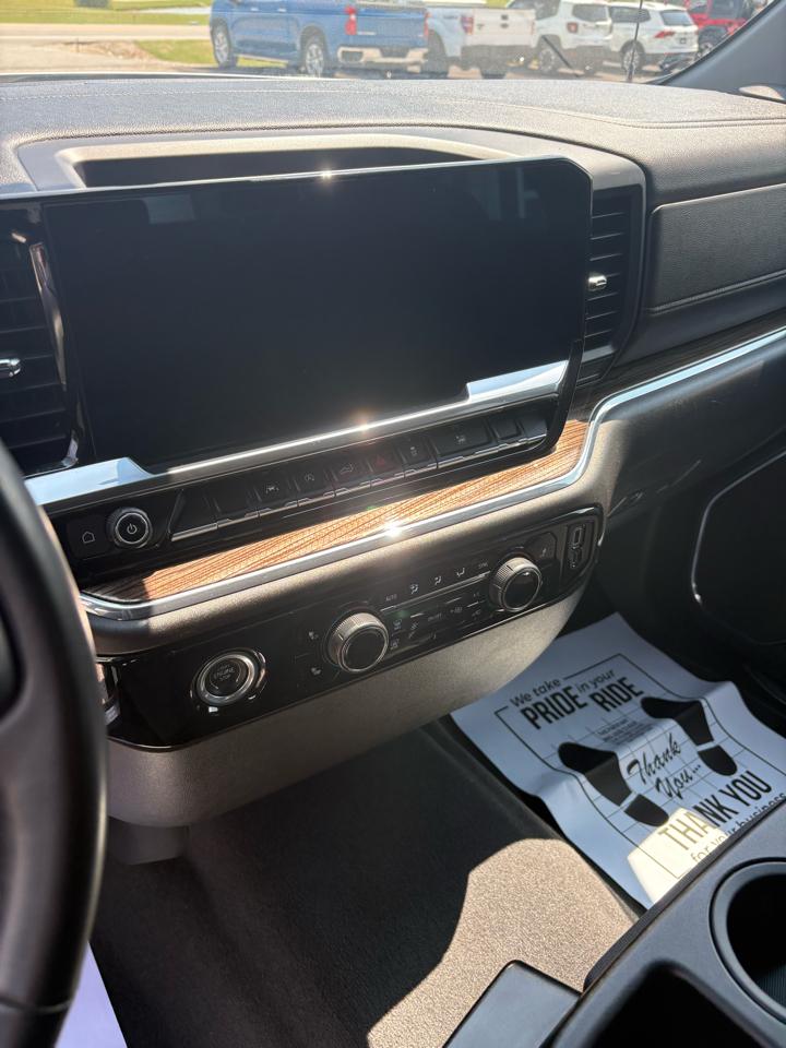 Chevrolet Silverado 1500 4WD Crew Cab 147" LT 2024