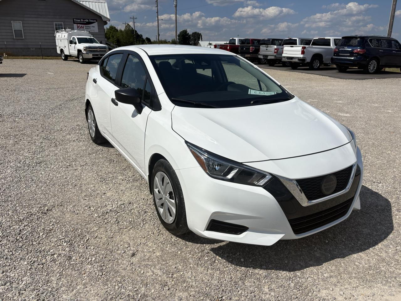 Nissan Versa S CVT 2021