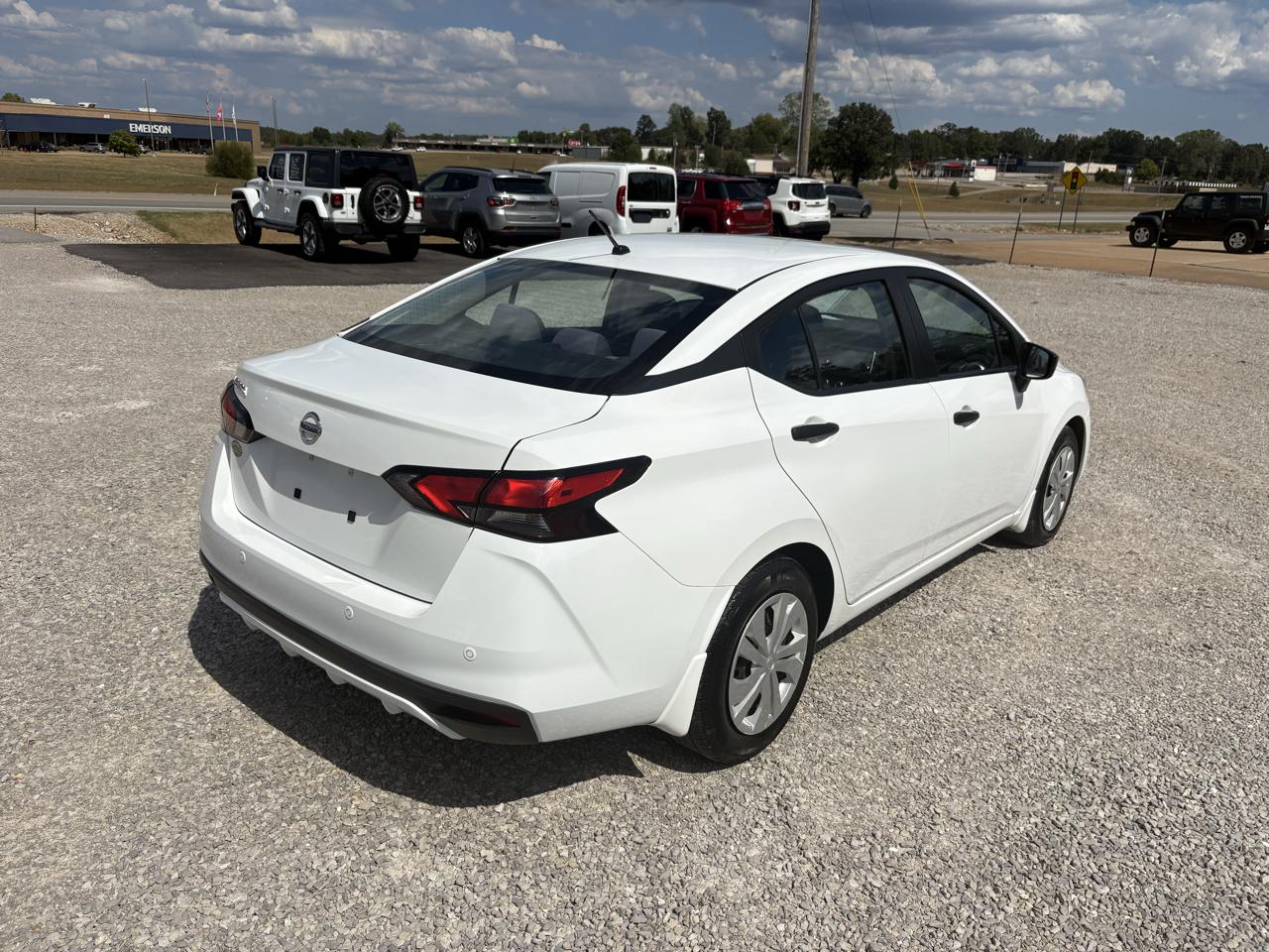 Nissan Versa S CVT 2021