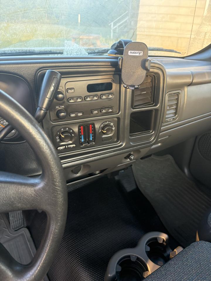 Chevrolet Silverado 1500 2WD Reg Cab 133.0" LS 2006