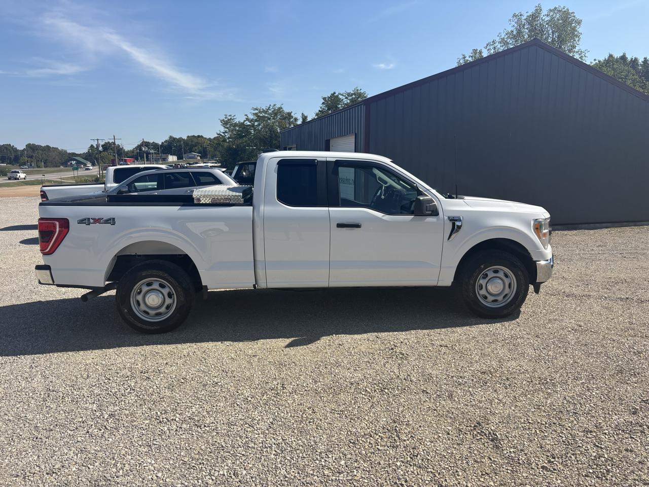 Ford F-150 4WD SuperCab 133" XLT 2021