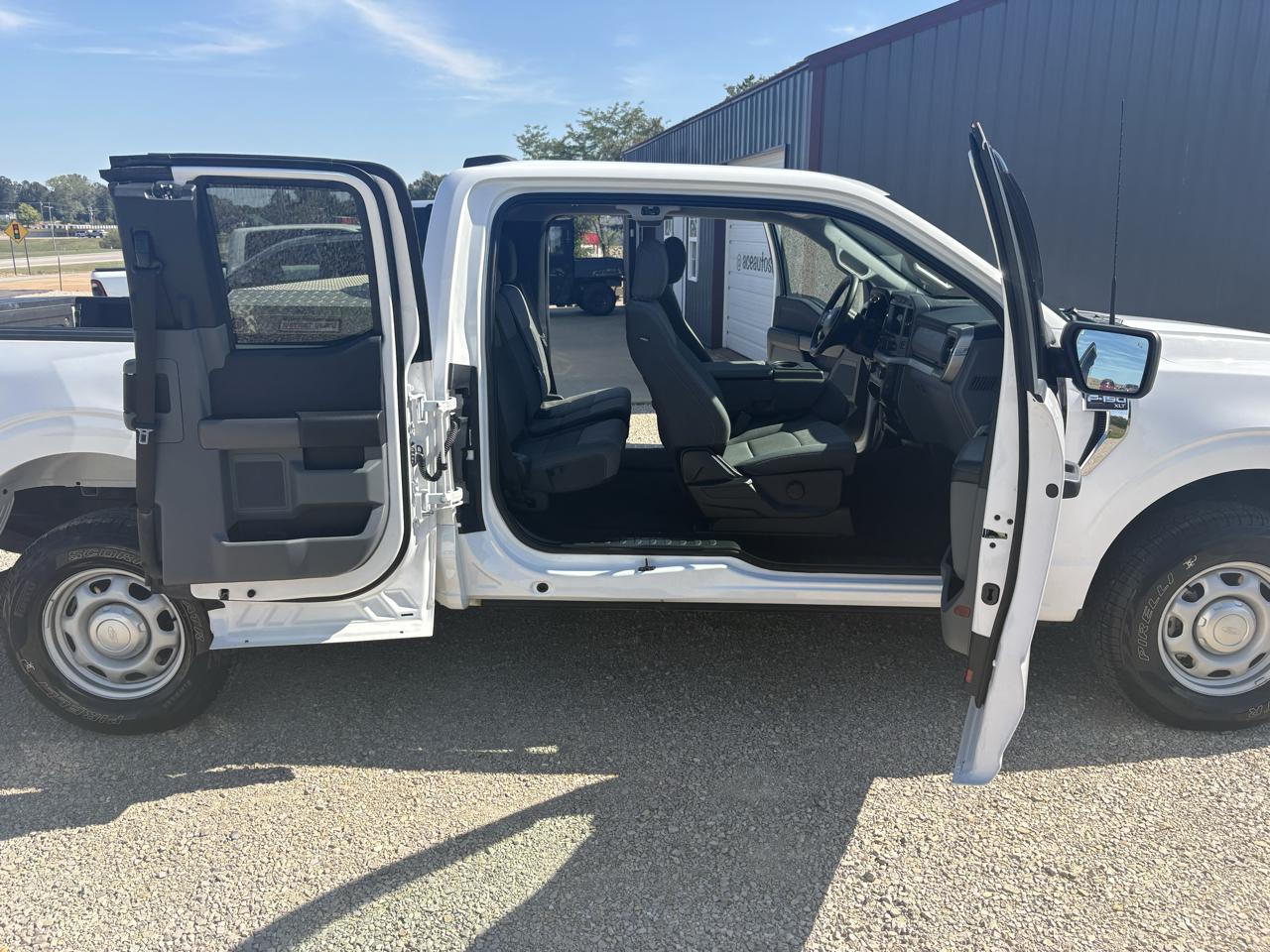 Ford F-150 4WD SuperCab 133" XLT 2021