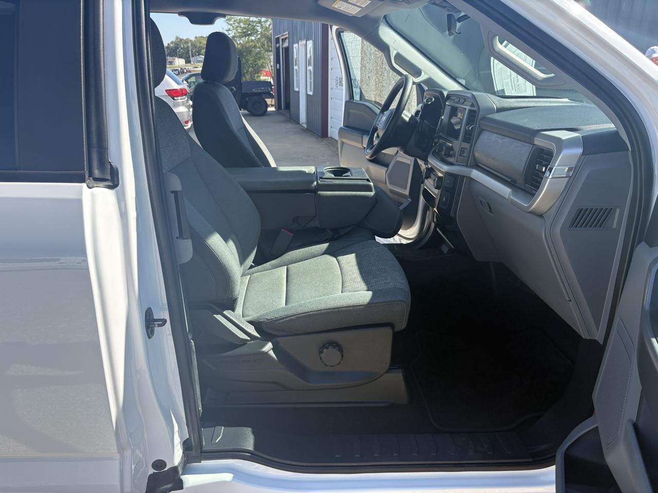 Ford F-150 4WD SuperCab 133" XLT 2021