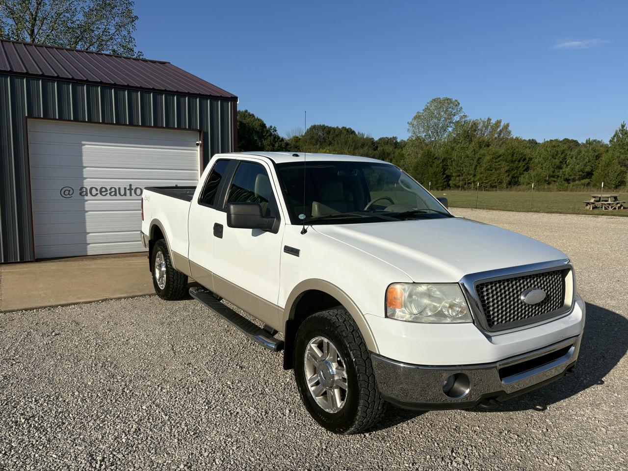 2007 Ford F-150 4WD SuperCab 133" Lariat