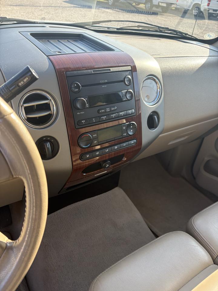 Ford F-150 4WD SuperCab 133" Lariat 2007