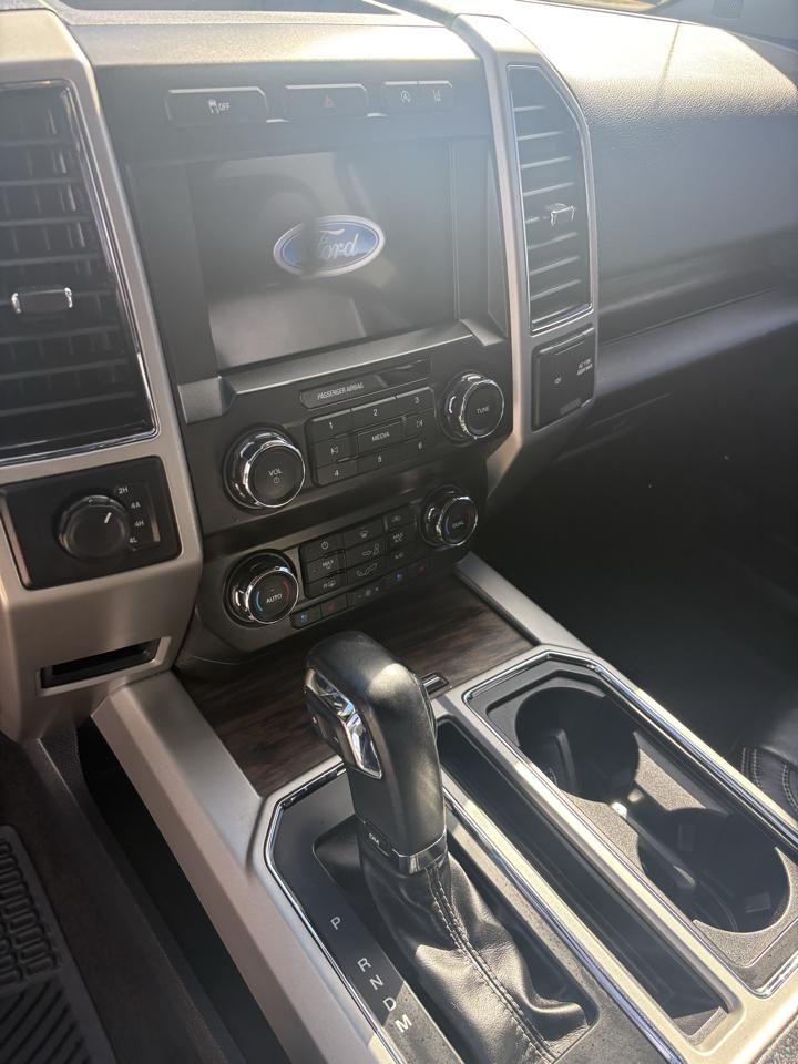 Ford F-150 4WD SuperCrew 139" Lariat 2020