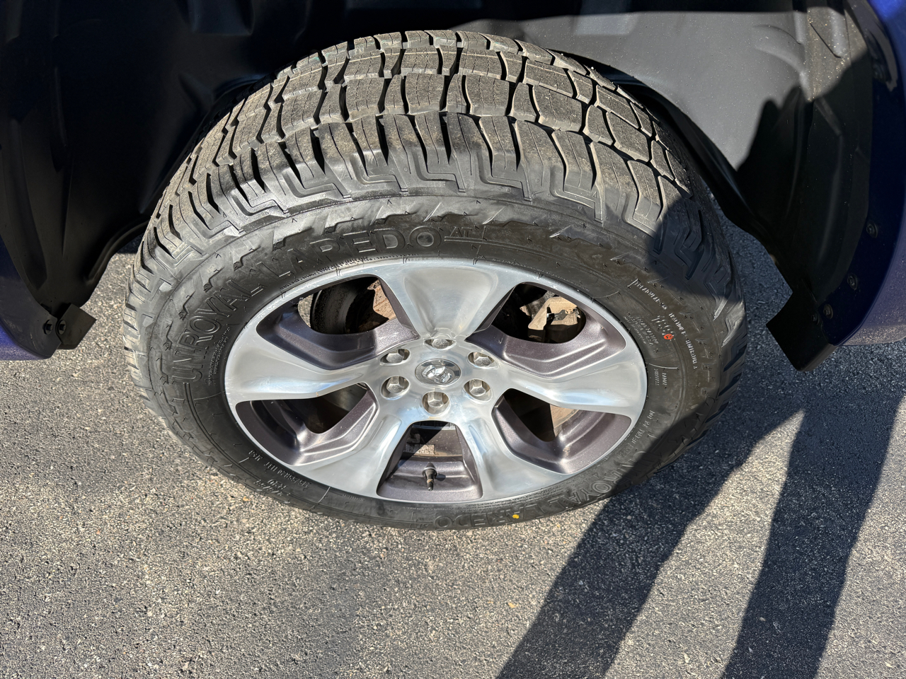 RAM 1500 Laramie 4x4 Crew Cab 6'4" Box 2019 RAM 1500 Laramie 4x4 Crew Cab 6'4" Box 2019