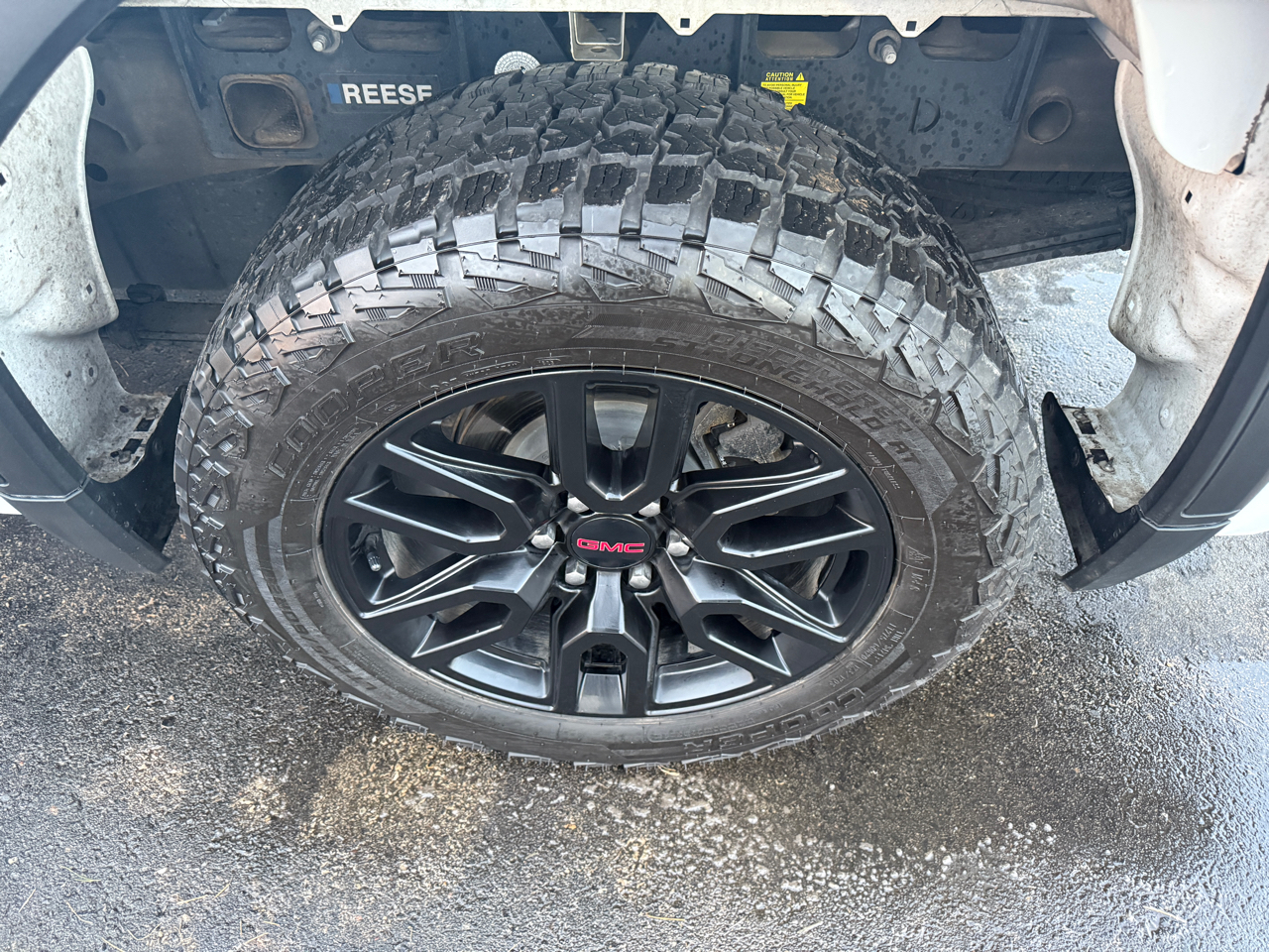 GMC Sierra 1500 4WD Crew Cab 157" Elevation 2023