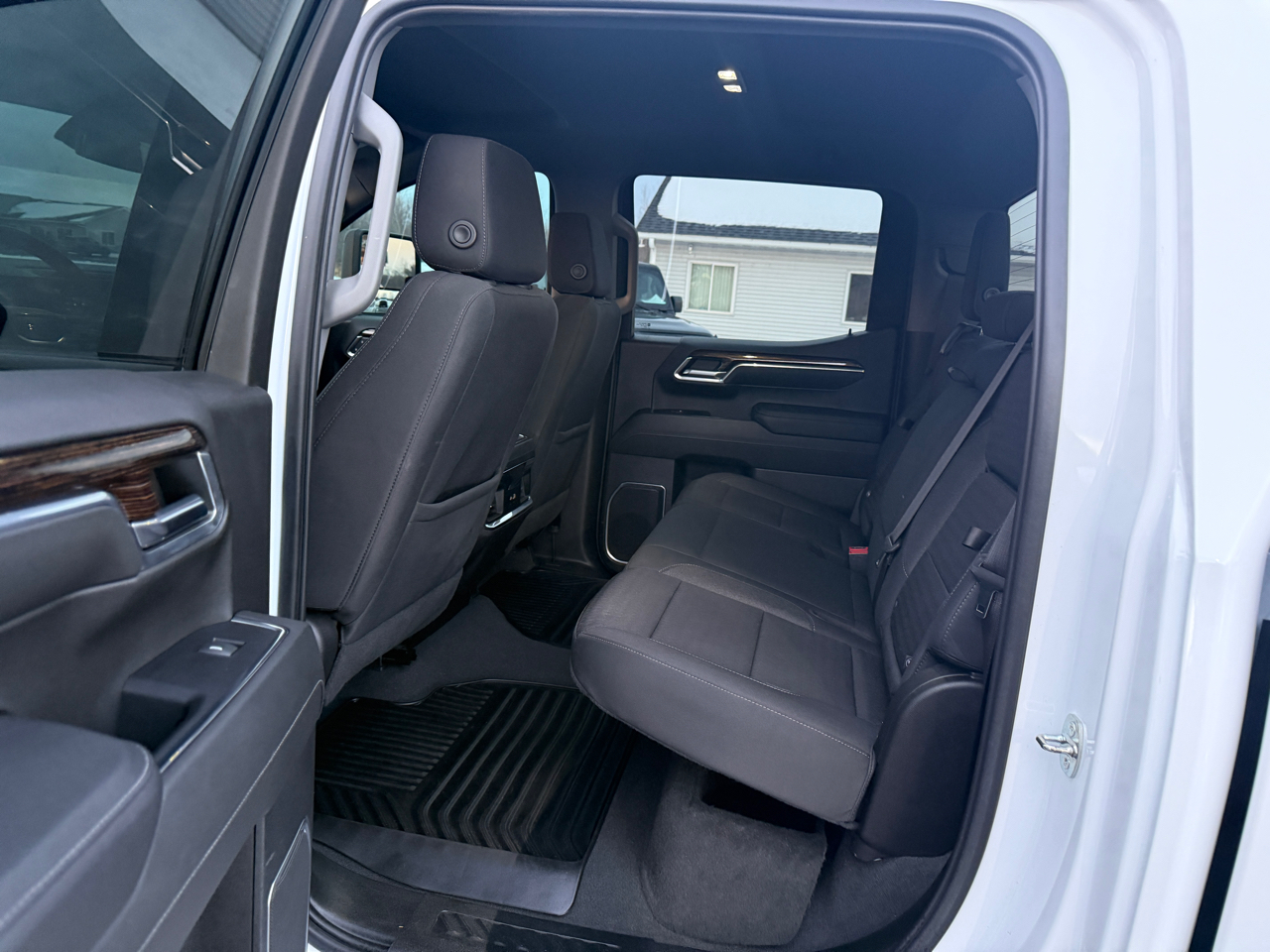 GMC Sierra 1500 4WD Crew Cab 157" Elevation 2023