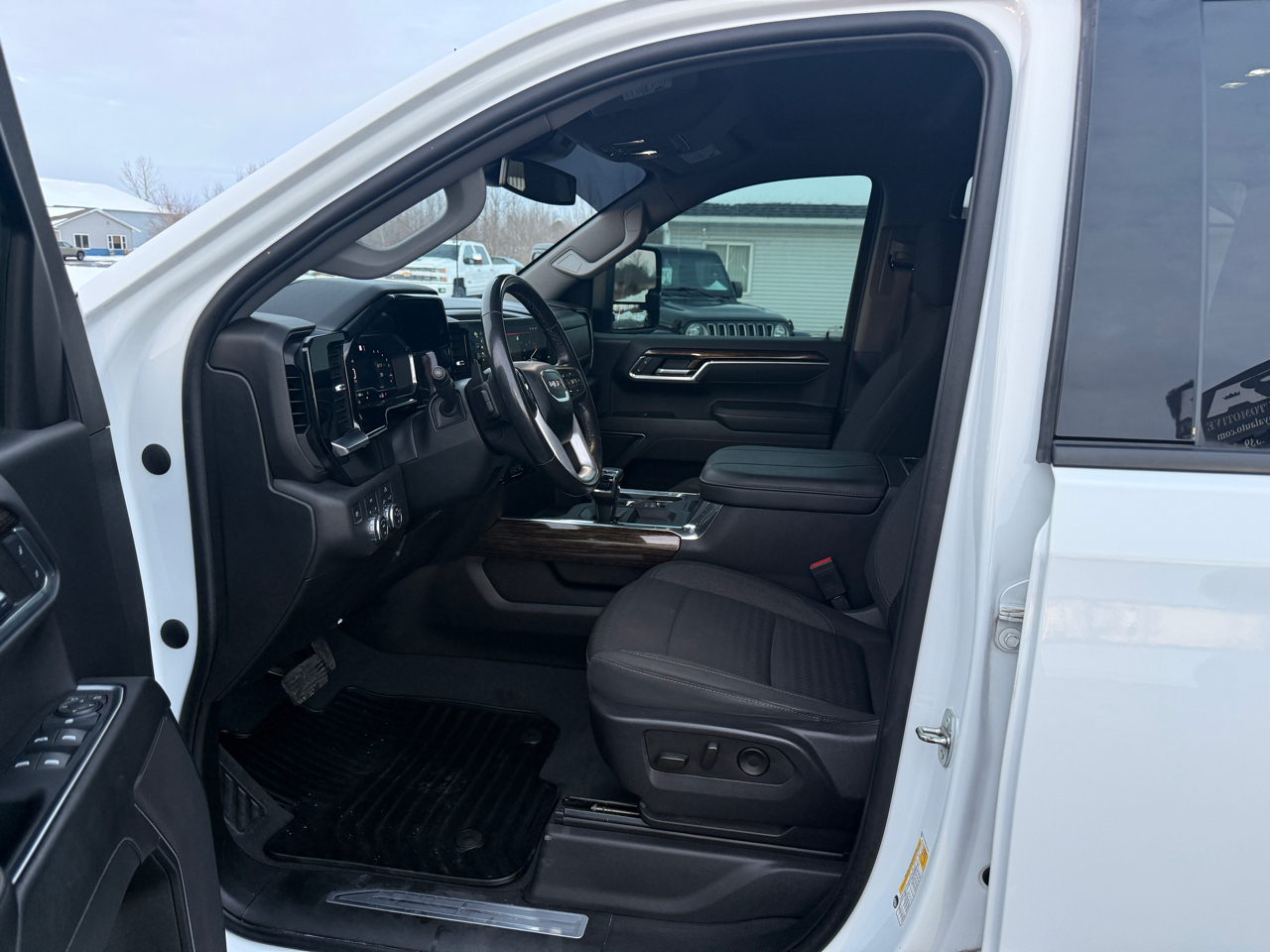 GMC Sierra 1500 4WD Crew Cab 157" Elevation 2023