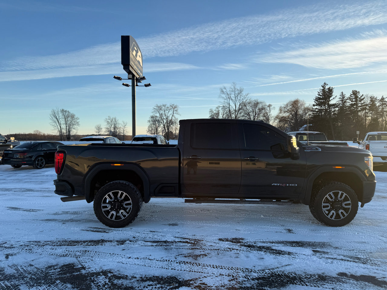 GMC Sierra 3500HD 4WD Crew Cab 159" AT4 2021