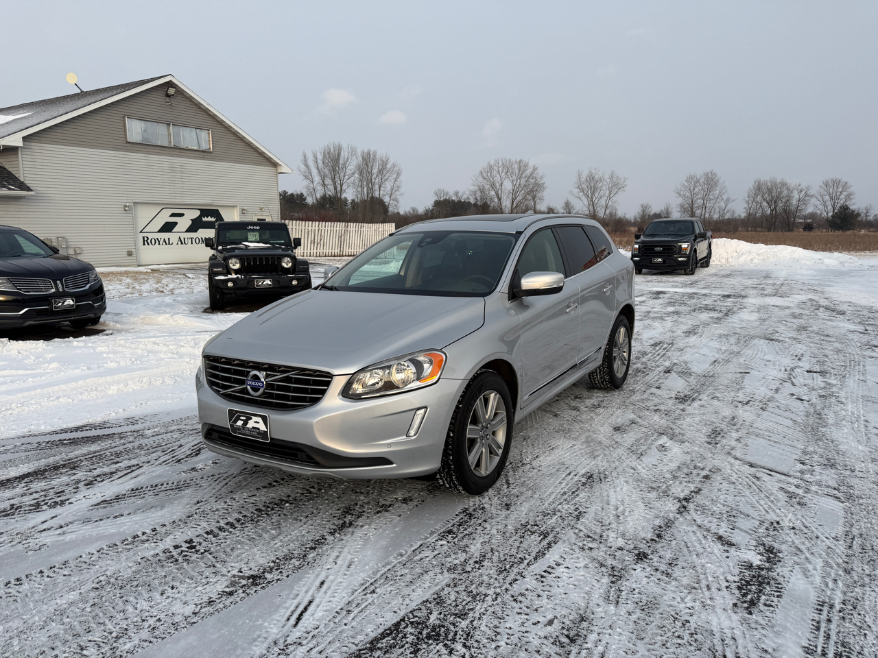 Volvo XC60 AWD 4dr T6 Drive-E 2016