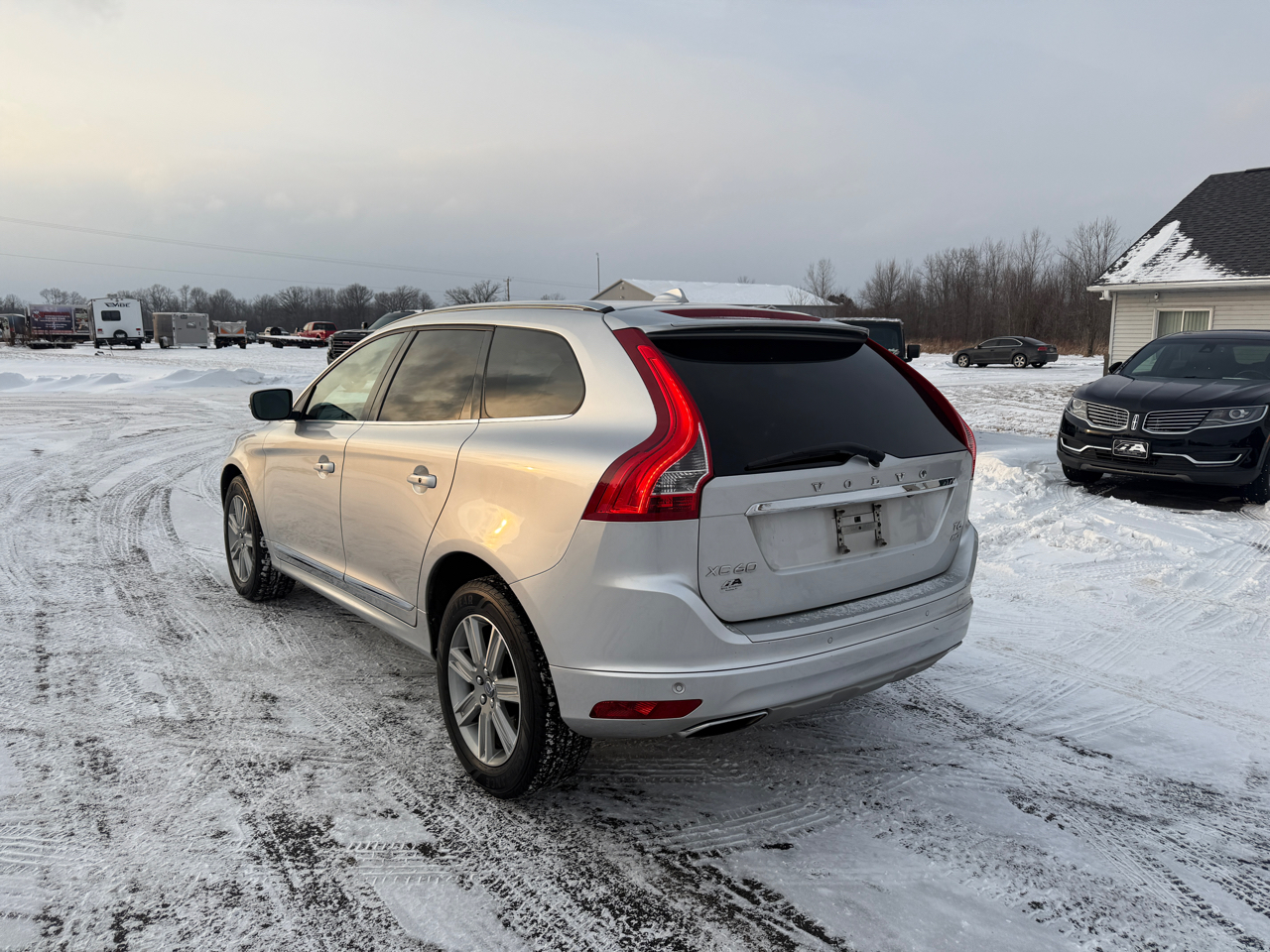 Volvo XC60 AWD 4dr T6 Drive-E 2016