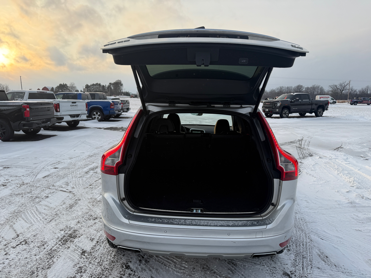 Volvo XC60 AWD 4dr T6 Drive-E 2016