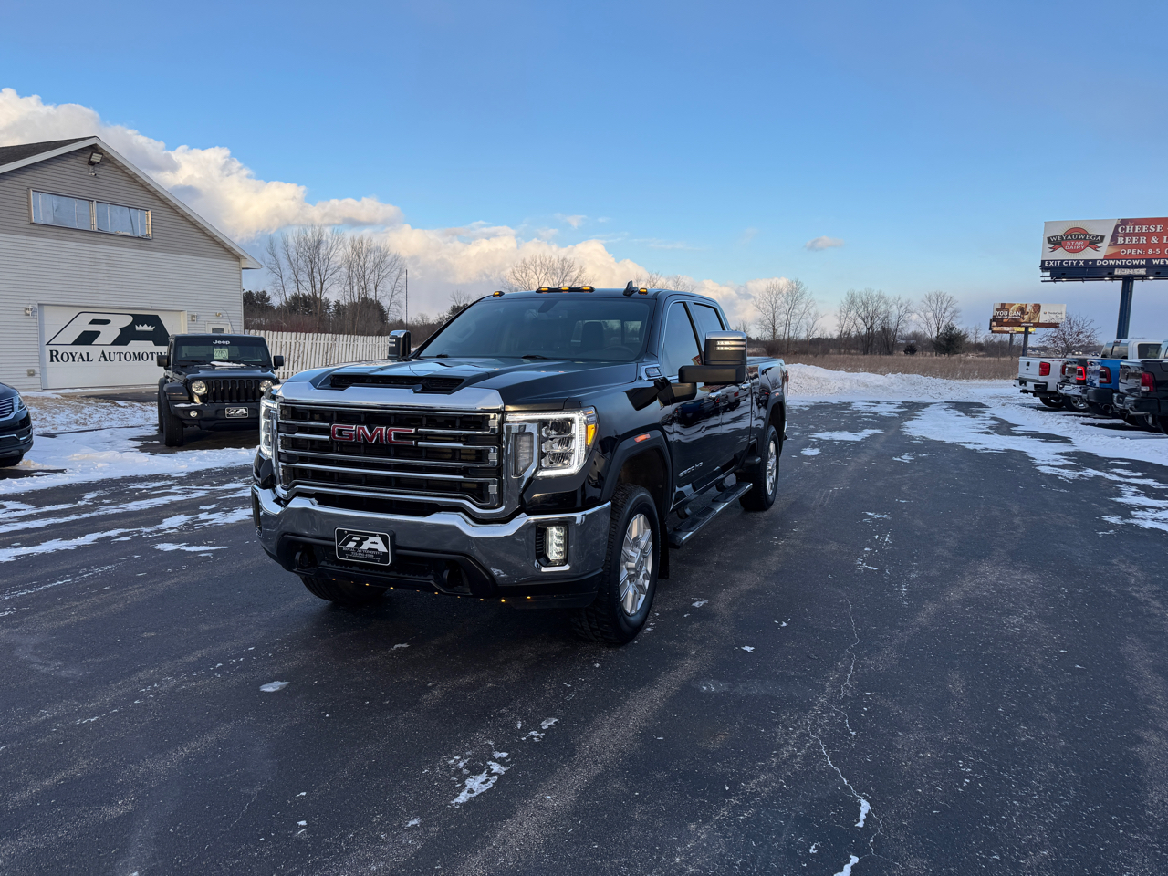 GMC Sierra 2500HD 4WD Crew Cab 159" SLT 2021