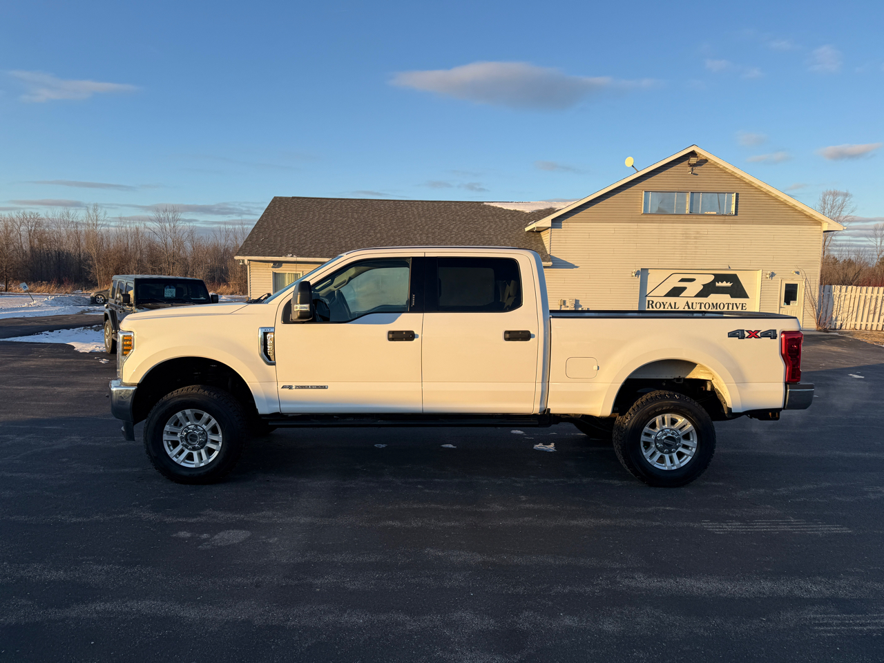 Ford Super Duty F-250 SRW 4WD Crew Cab 156" XLT 2019