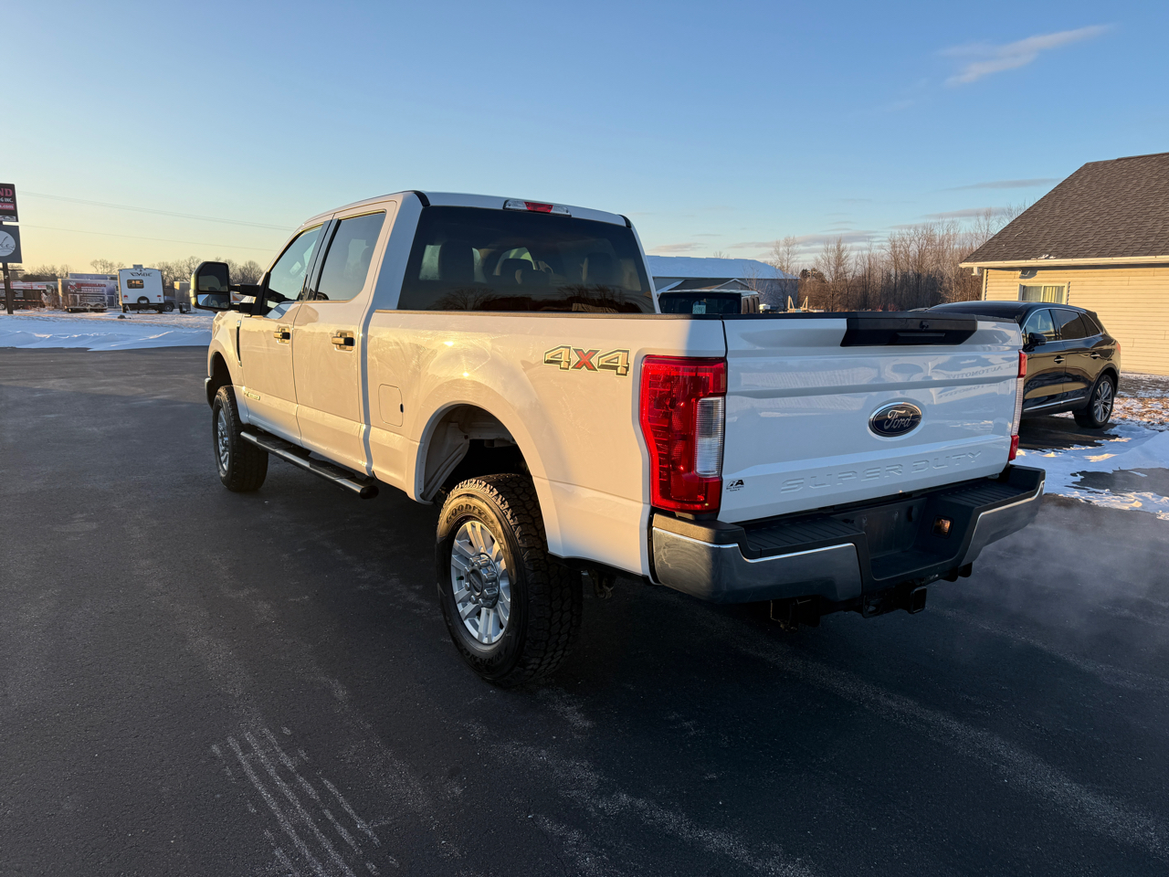 Ford Super Duty F-250 SRW 4WD Crew Cab 156" XLT 2019