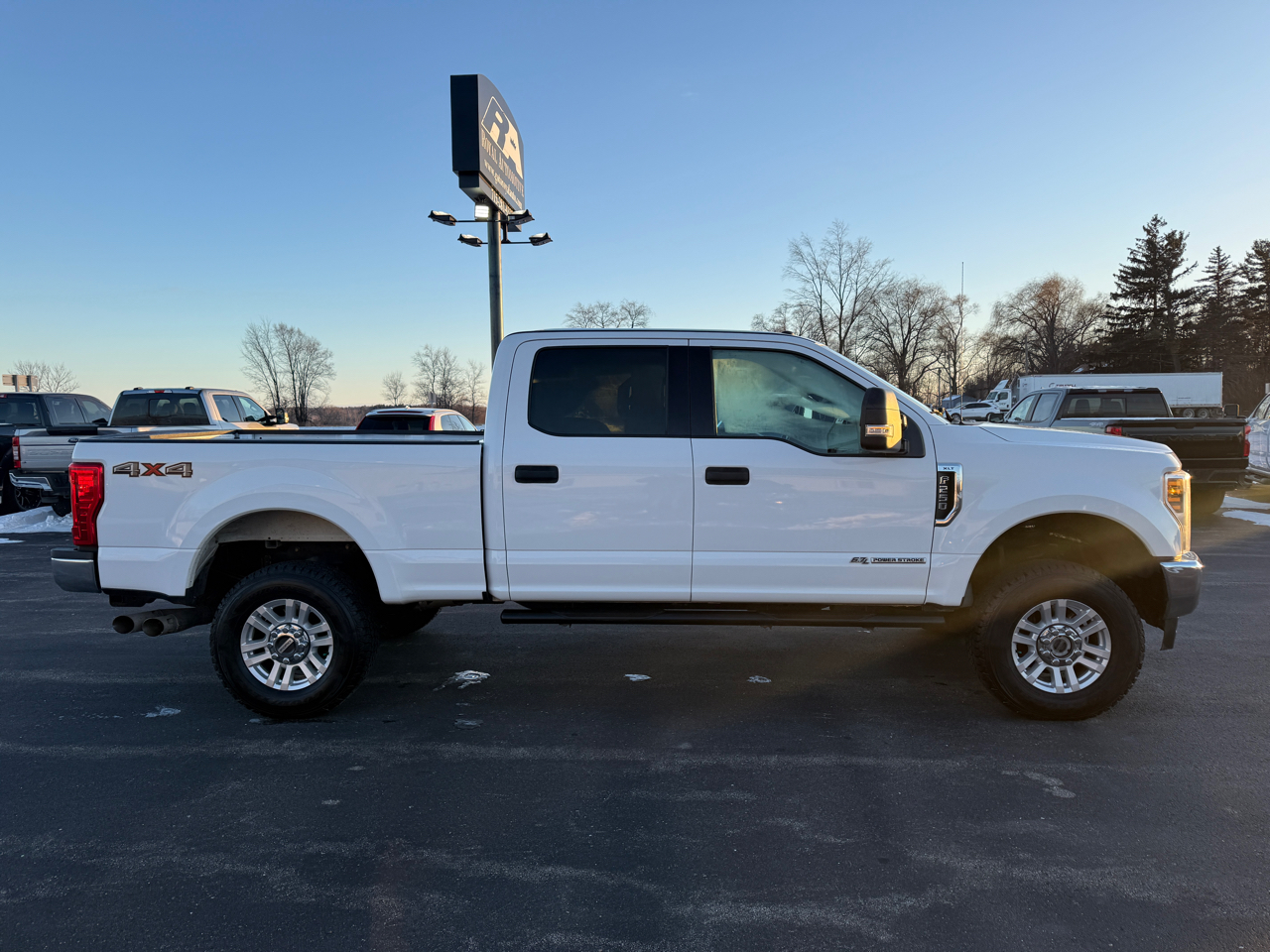 Ford Super Duty F-250 SRW 4WD Crew Cab 156" XLT 2019