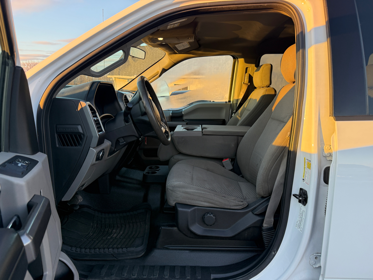 Ford Super Duty F-250 SRW 4WD Crew Cab 156" XLT 2019