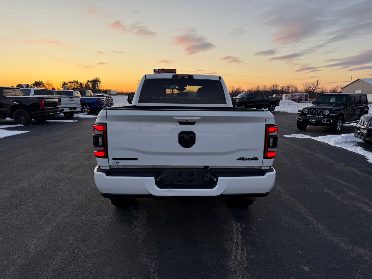 RAM 2500 Big Horn 4x4 Crew Cab 6'4" Box 2023