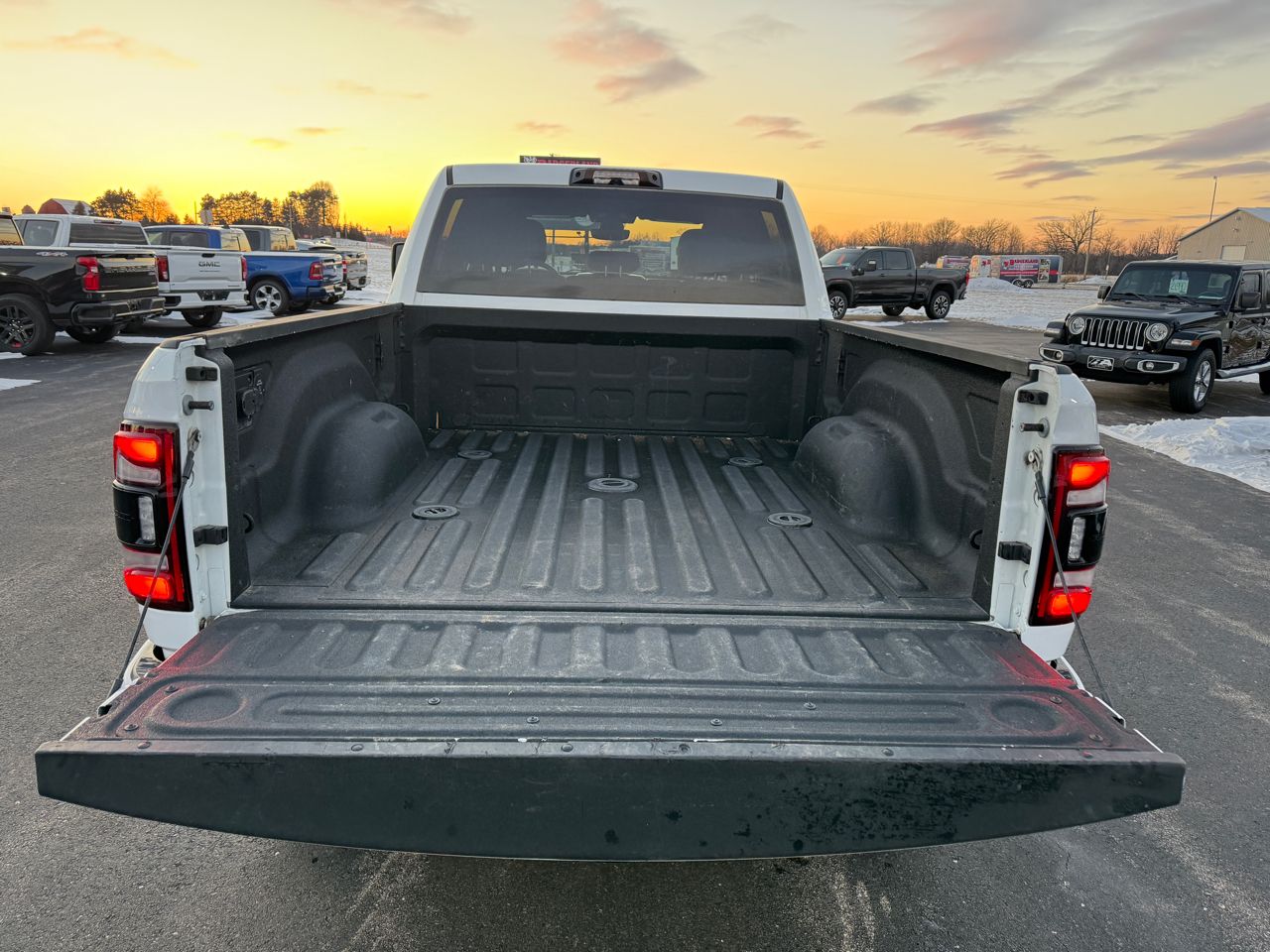 RAM 2500 Big Horn 4x4 Crew Cab 6'4" Box 2023