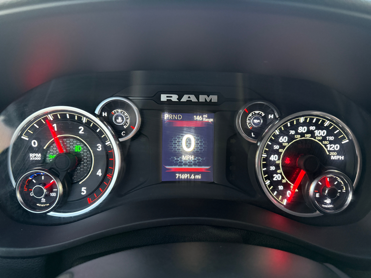 RAM 2500 Big Horn 4x4 Crew Cab 6'4" Box 2023