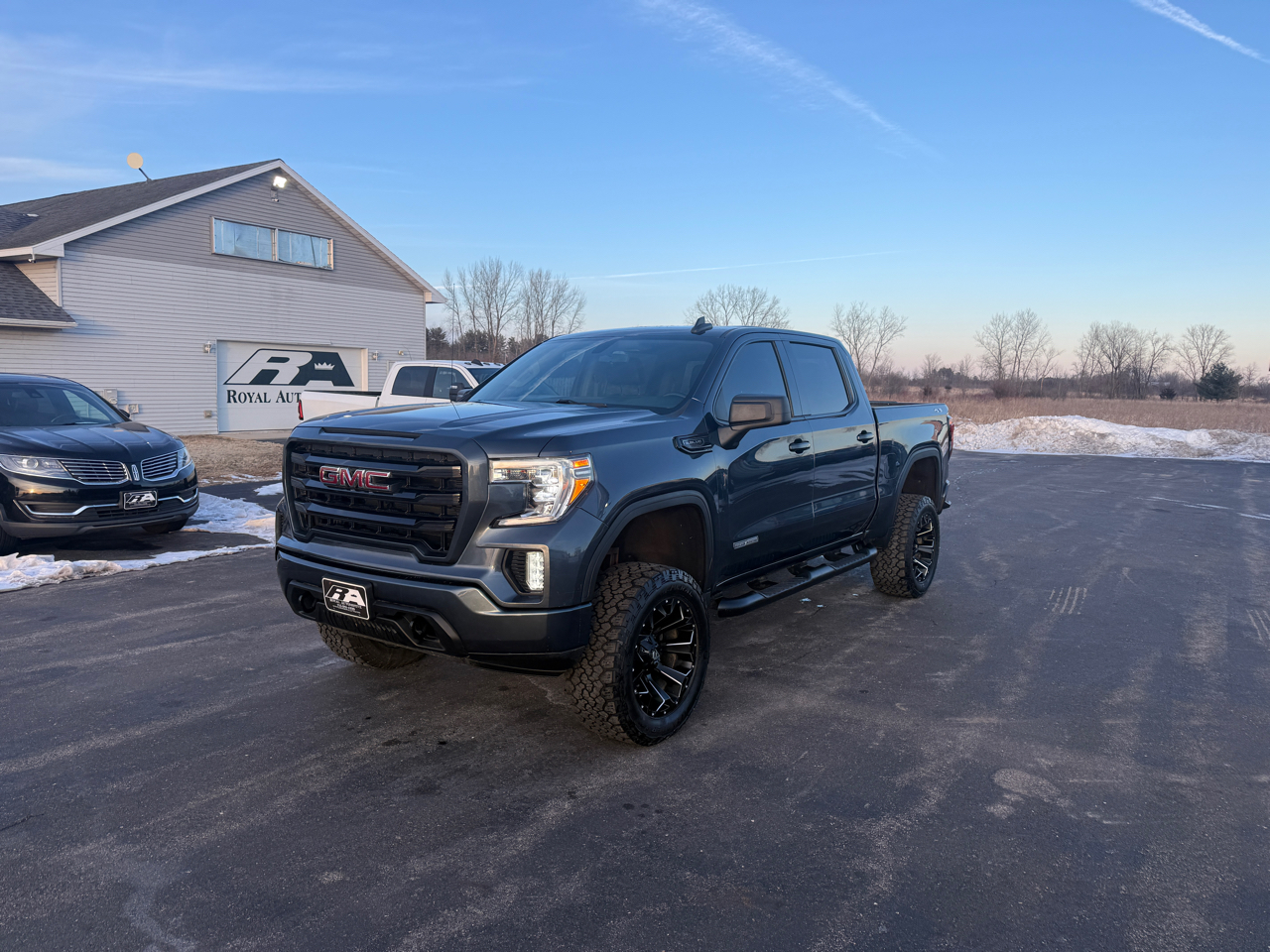 GMC Sierra 1500 4WD Crew Cab 147" Elevation 2019
