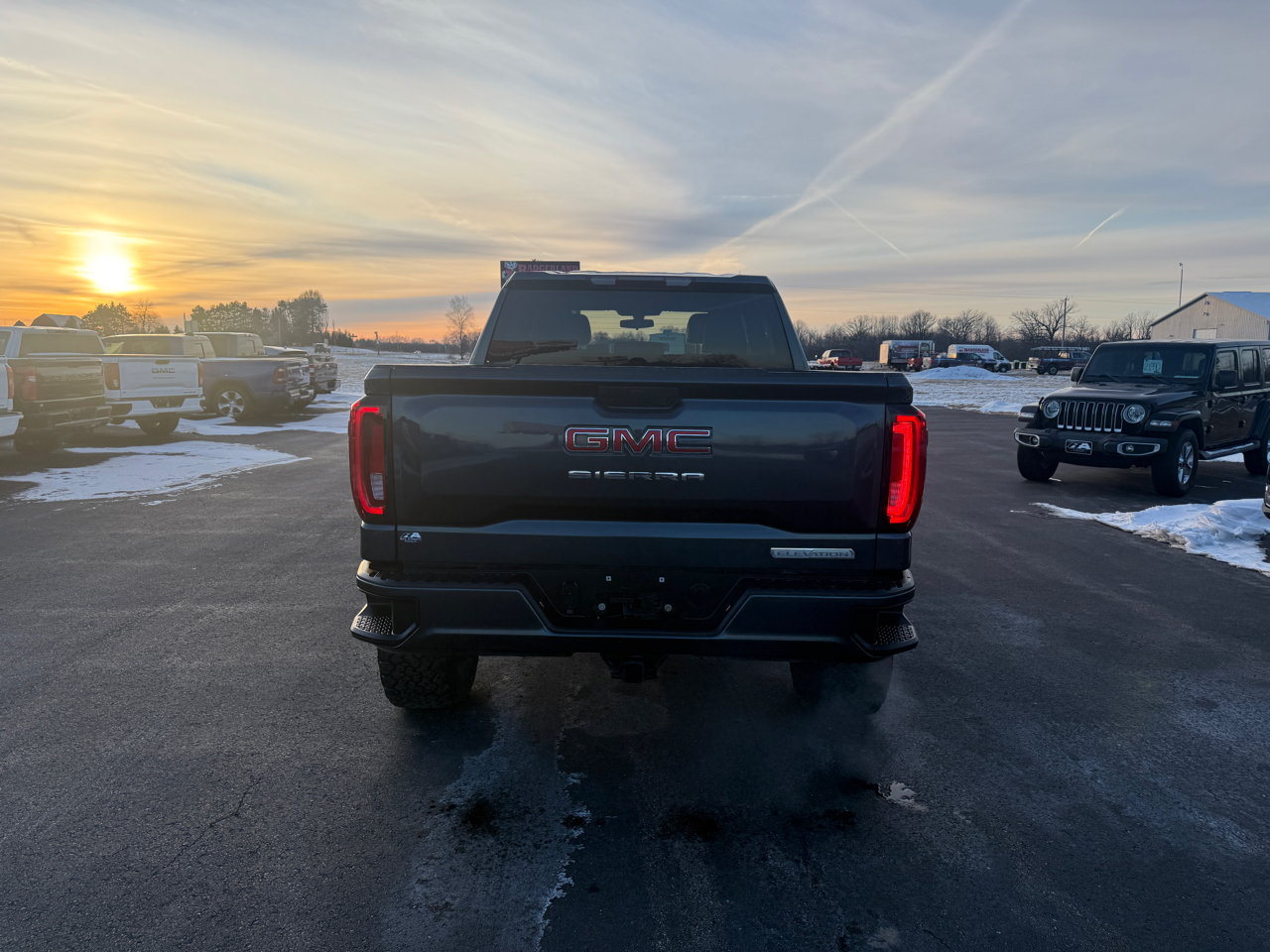 GMC Sierra 1500 4WD Crew Cab 147" Elevation 2019