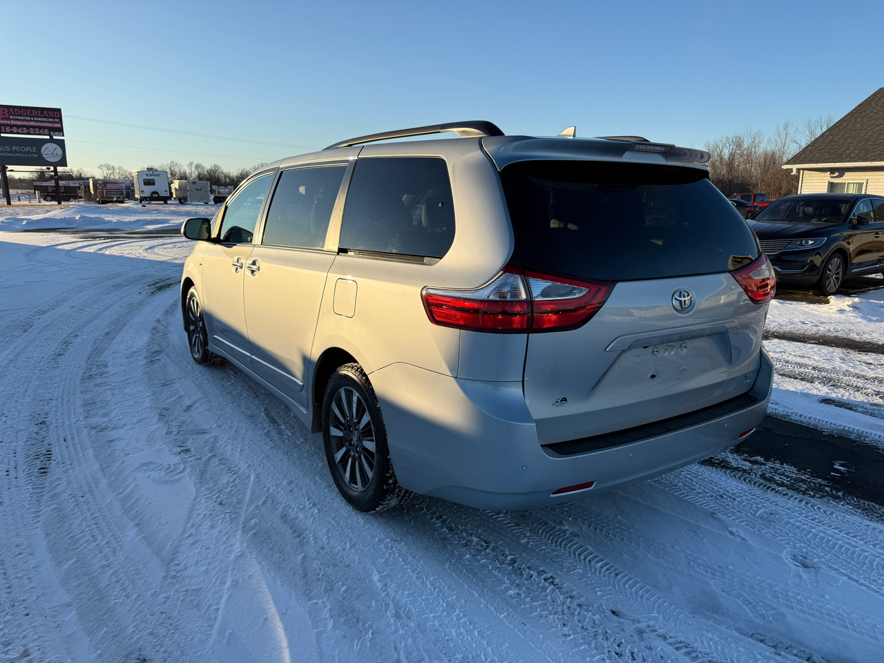 Toyota Sienna 5dr 7-Pass Van XLE Premium AWD (Natl) 2019
