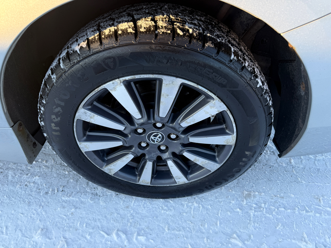 Toyota Sienna 5dr 7-Pass Van XLE Premium AWD (Natl) 2019