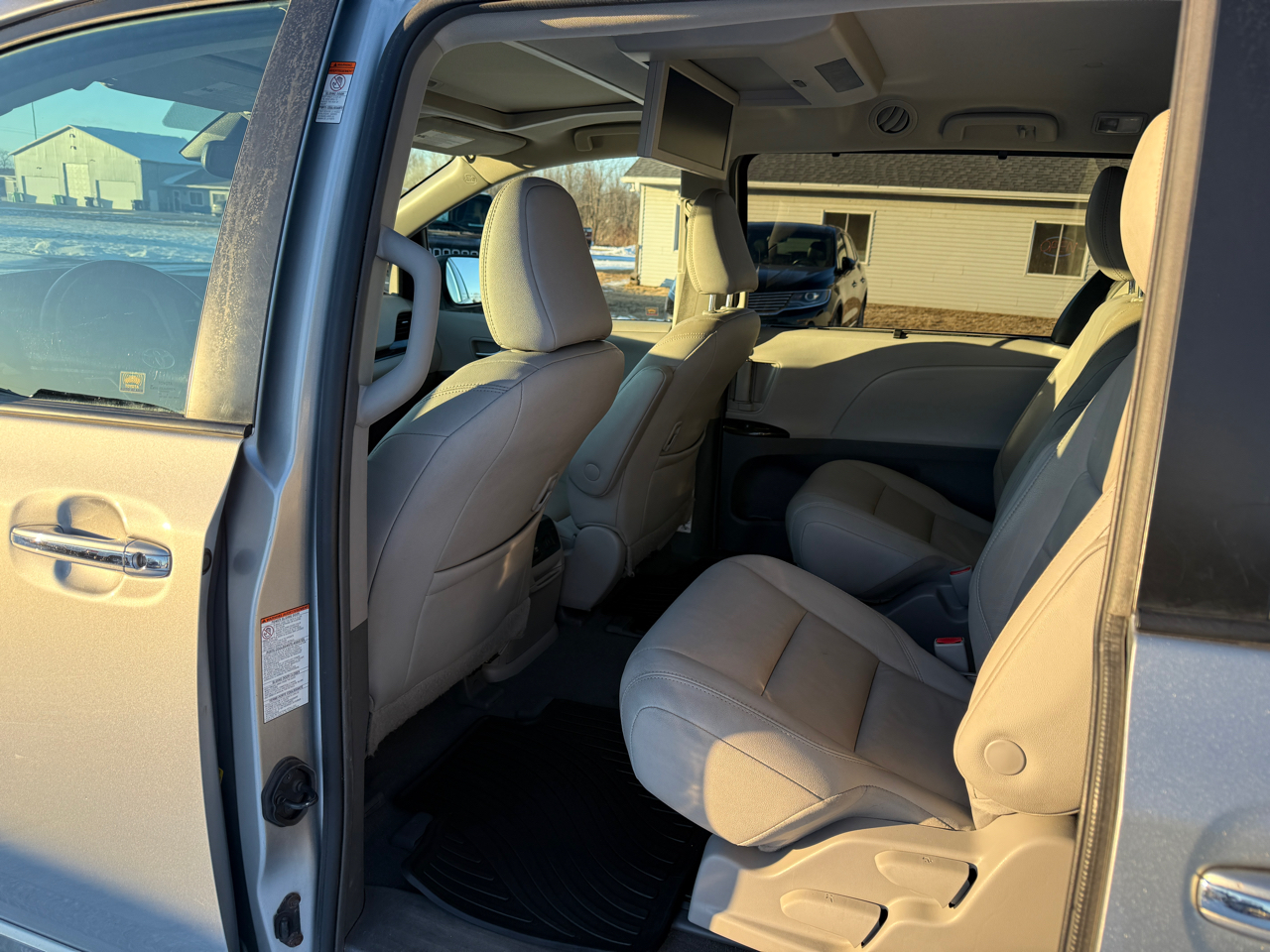 Toyota Sienna 5dr 7-Pass Van XLE Premium AWD (Natl) 2019