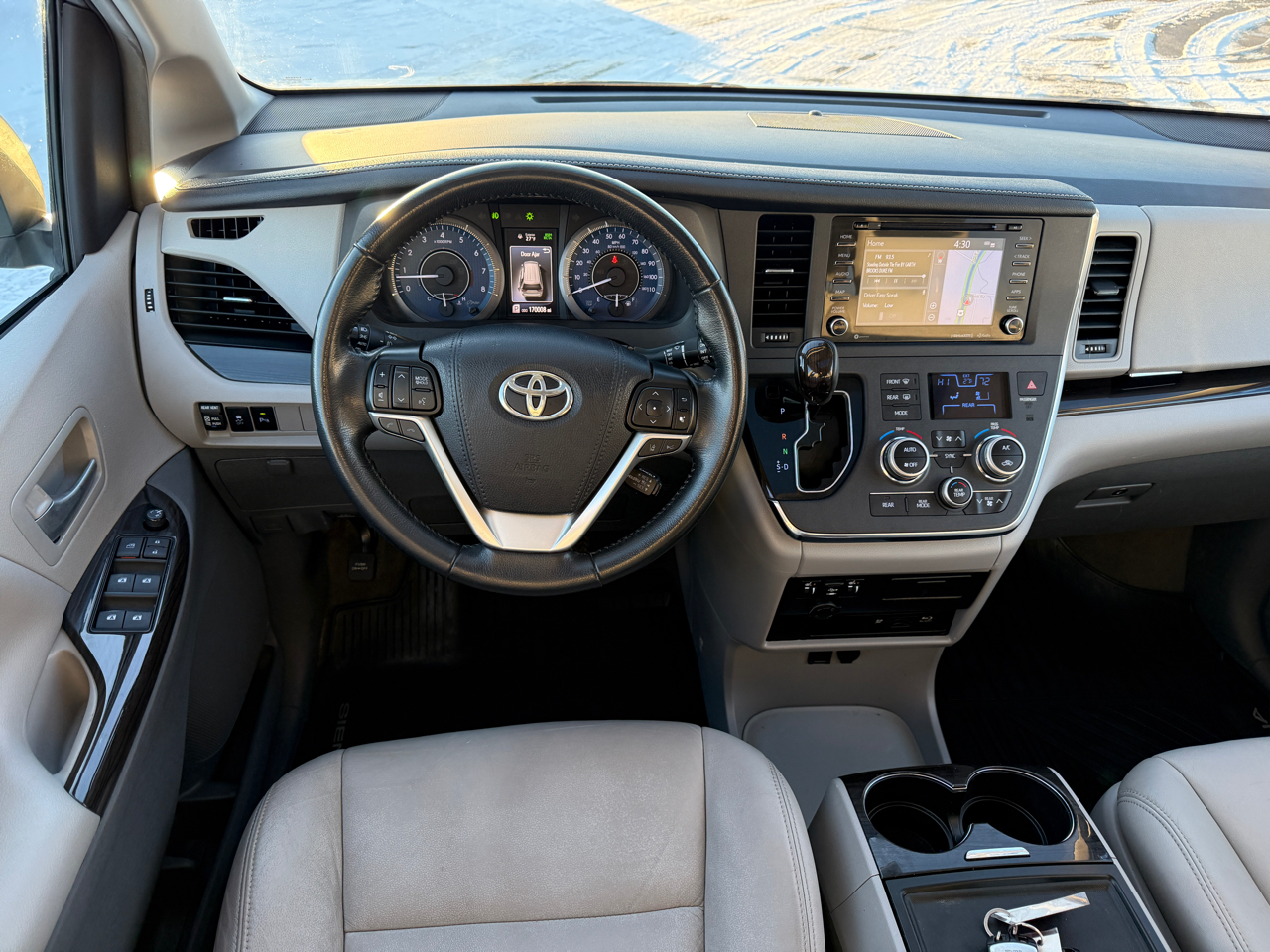 Toyota Sienna 5dr 7-Pass Van XLE Premium AWD (Natl) 2019