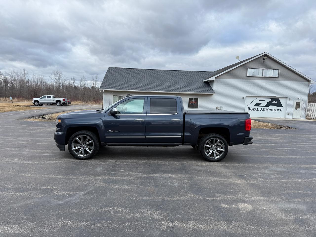 Chevrolet Silverado 1500 4WD Crew Cab 143.5" LTZ w/2LZ 2018