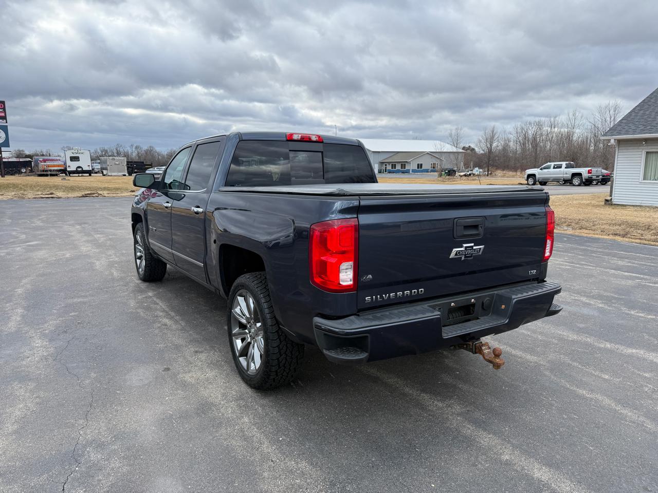 Chevrolet Silverado 1500 4WD Crew Cab 143.5" LTZ w/2LZ 2018